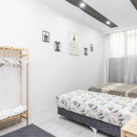 3-sehir Merkezinde Bueyuek 3 Yatak Odasi アパート *