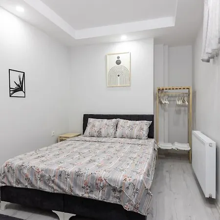 Apartamento 3-sehir Merkezinde Bueyuek 3 Yatak Odasi