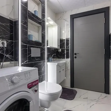 Apartamento 3-sehir Merkezinde Bueyuek 3 Yatak Odasi