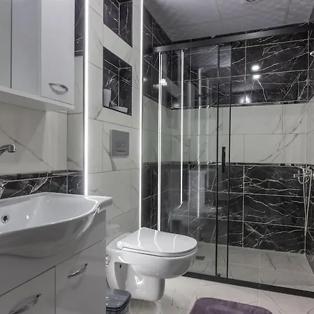 Apartamento 3-sehir Merkezinde Bueyuek 3 Yatak Odasi
